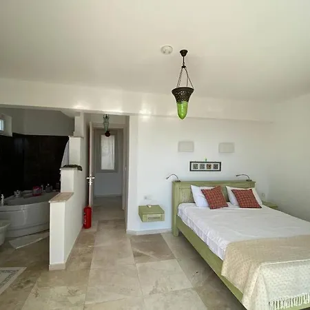 Villa Anna-Cheerful 3 Bedroom Villa With A Pool * Kas