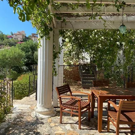 Villa Anna-Cheerful 3 Bedroom Villa With A Pool  *