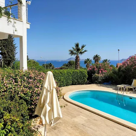  Villa Anna-Cheerful 3 Bedroom Villa With A Pool